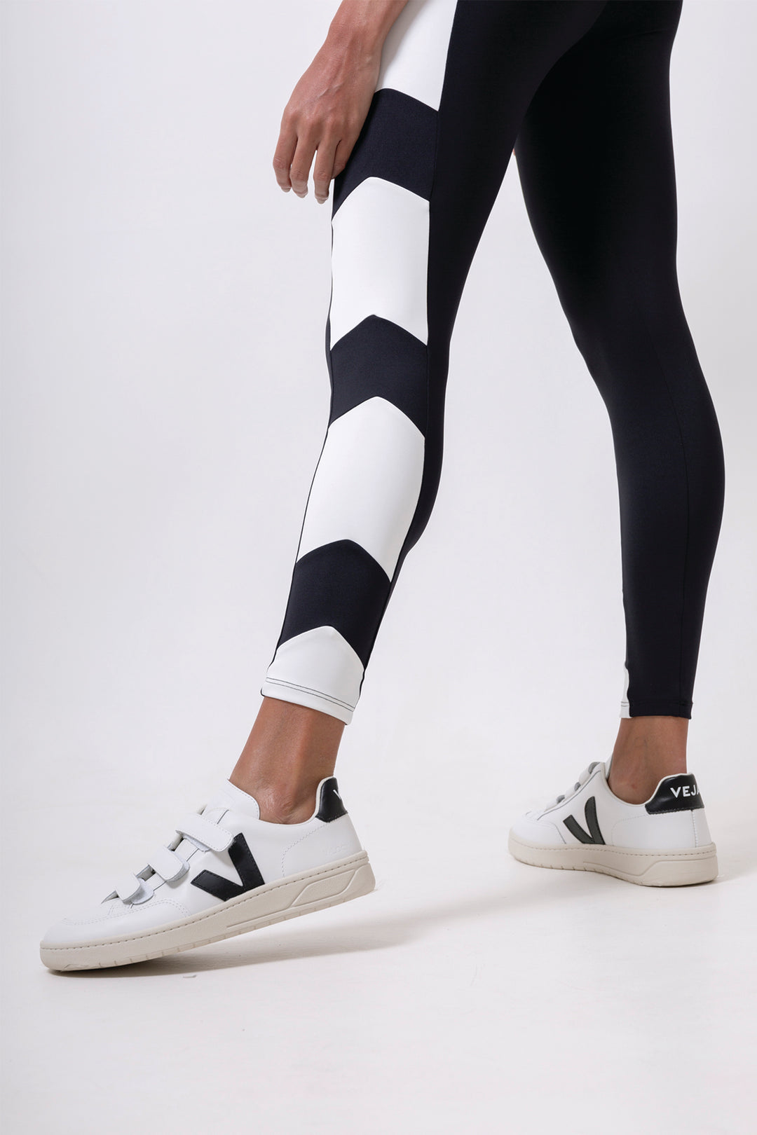 Single Arrow Legging Black / Chantilly